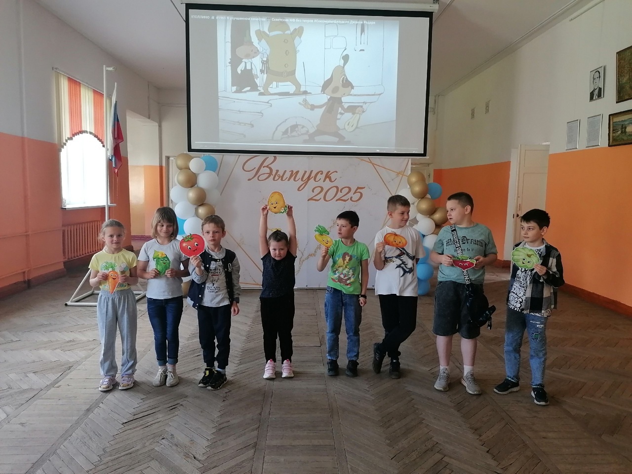 Овощи, ягоды и фрукты – витаминные продукты.